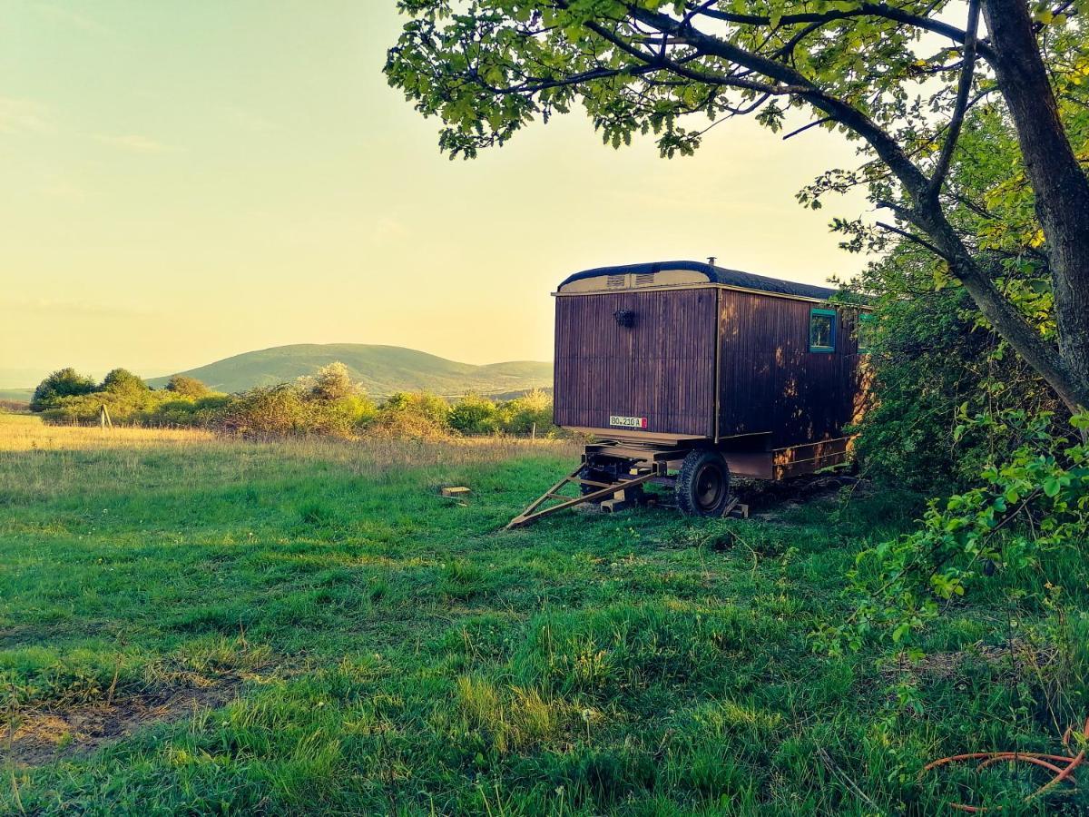 Selanka Off Road Hill View Hotel Moravske Lieskove Luaran gambar